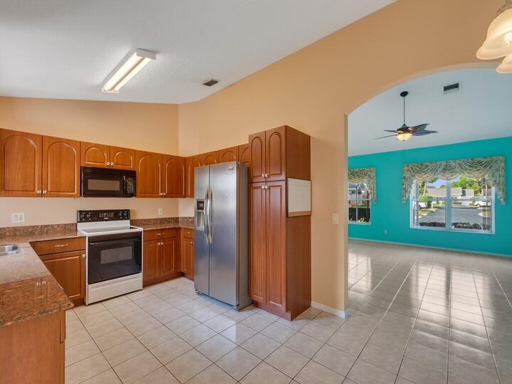 Property Photo:  352 NW Tuscany Way  FL 34986 