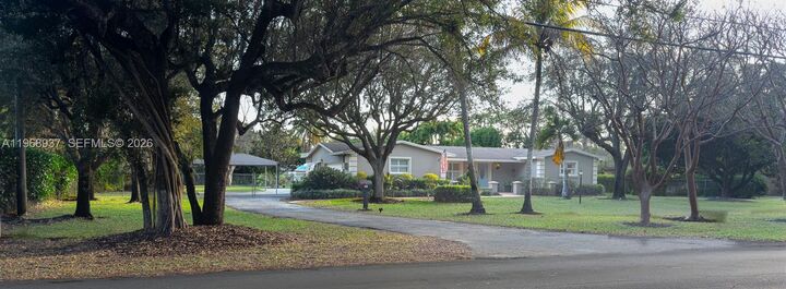 Property Photo:  9350 SW 120th St  FL 33176 