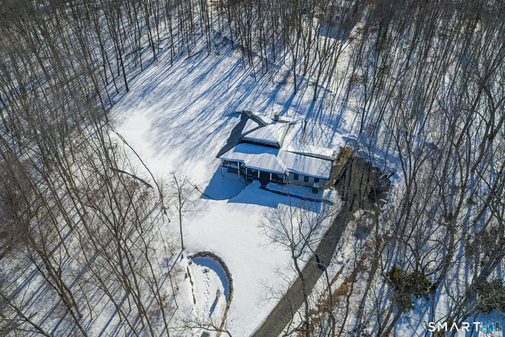 Property Photo:  81 Strawberry Hill Road  CT 06443 