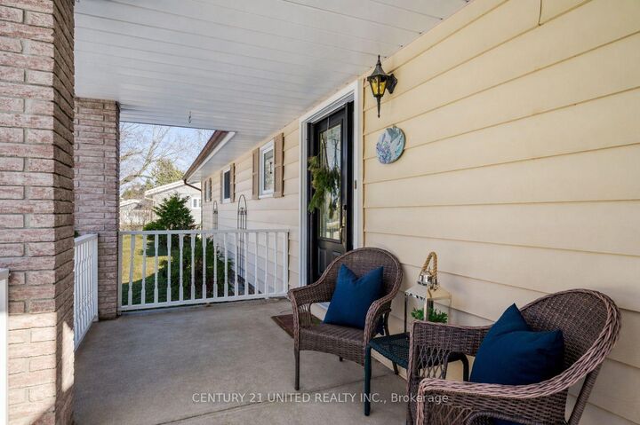 Property Photo:  1 Lakeshore Boulevard  ON K0L 1T0 