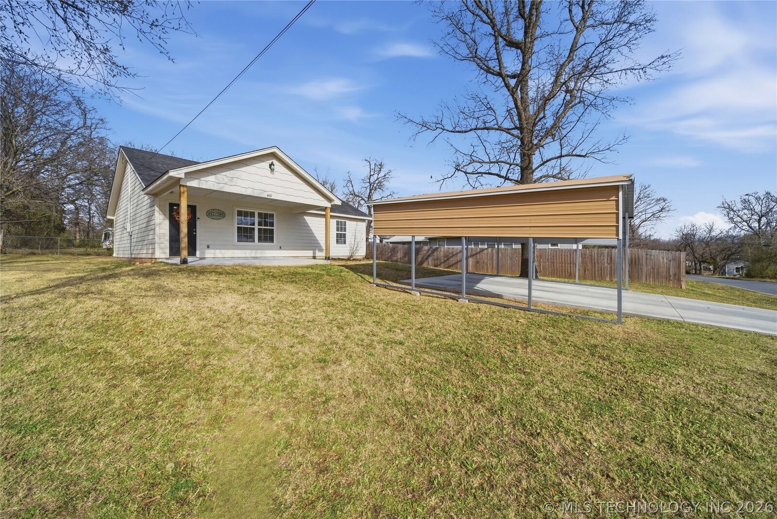 Property Photo:  410 W Fox Street  OK 74464 
