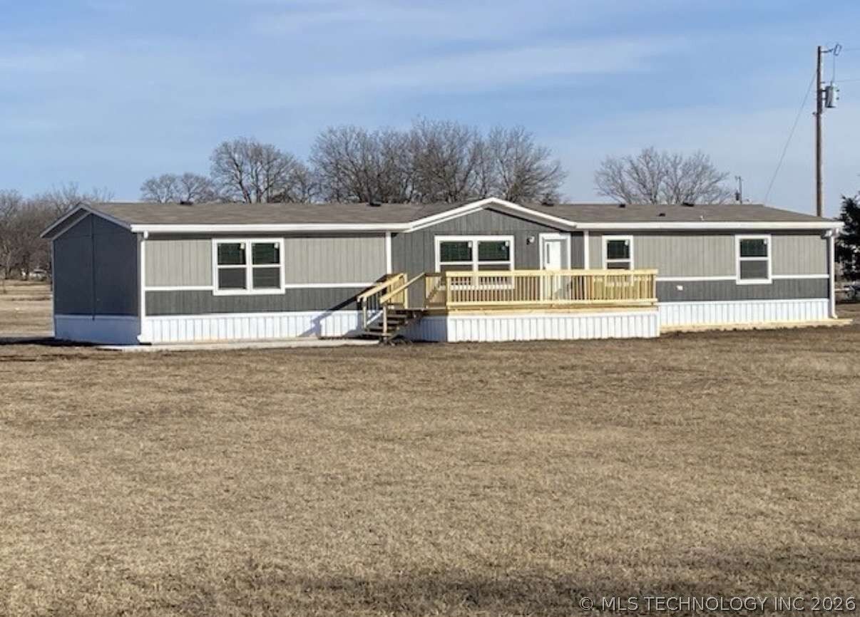 Property Photo:  2206 N 184th Road  OK 74047 