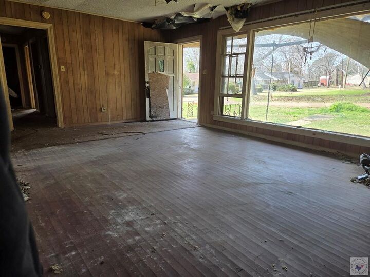 Property Photo:  202 Maple  TX 75551 