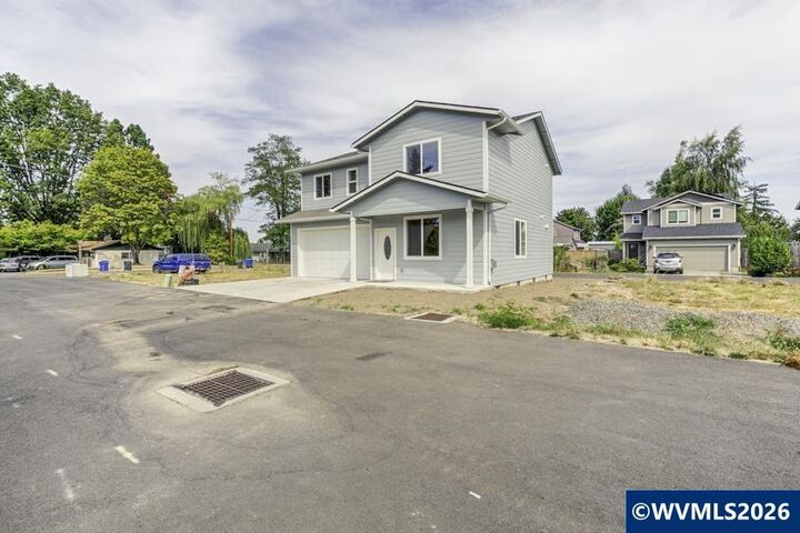 Property Photo:  728 Bonita Pl SE  OR 97317 