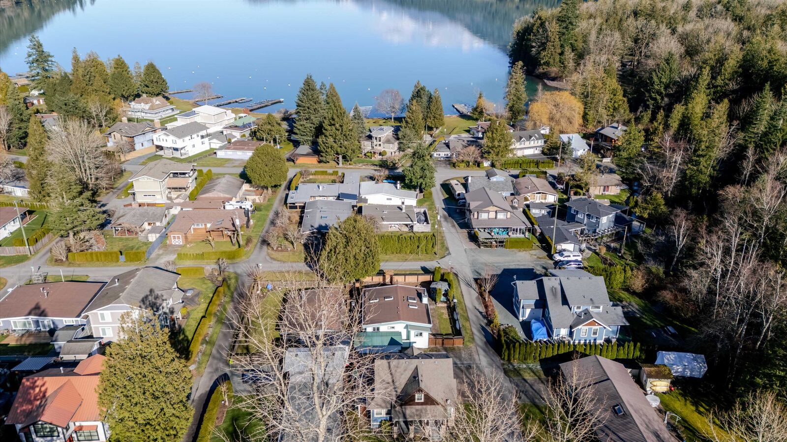 Property Photo: 1809 Carol Road BC V2R 4W9