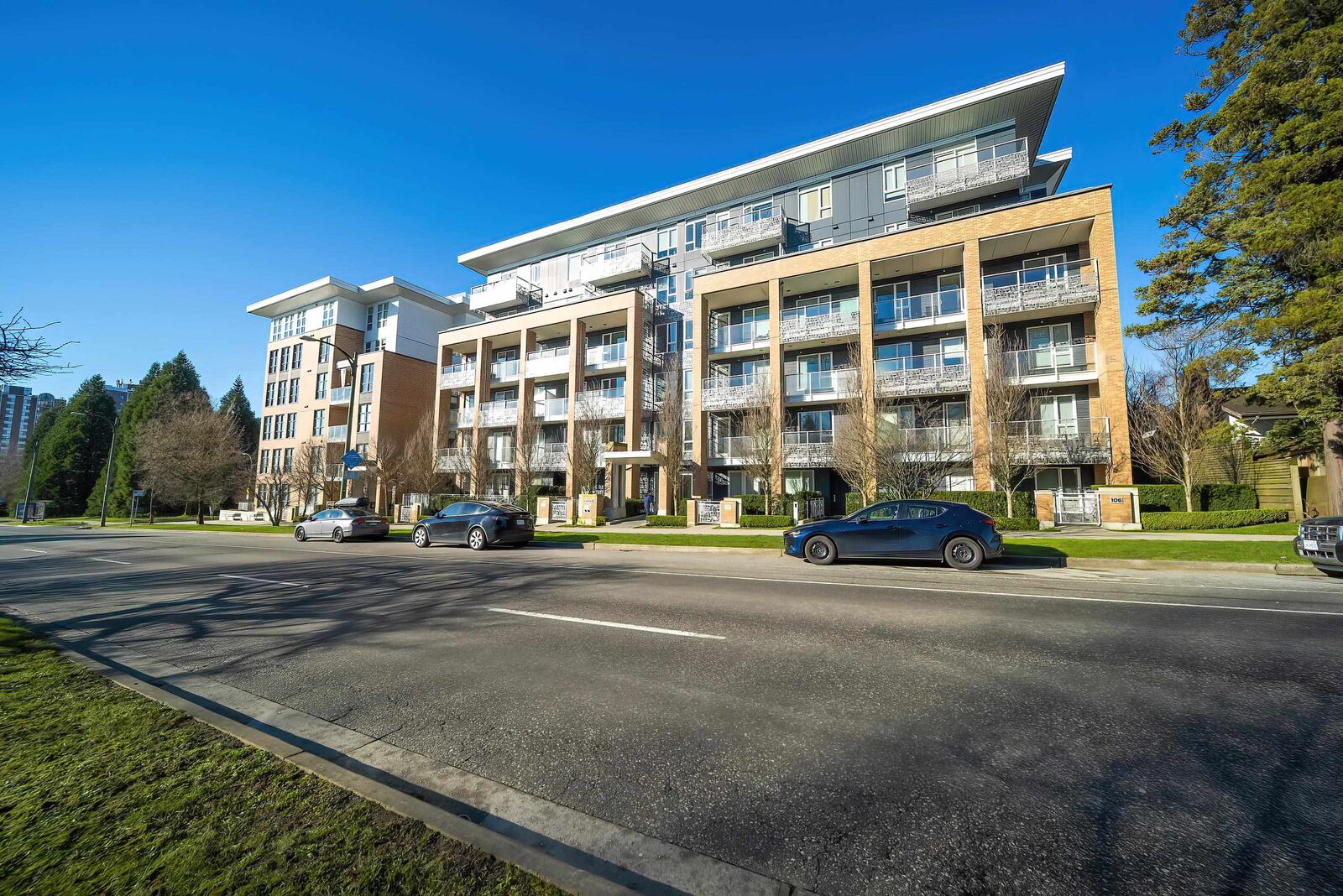Property Photo: 6933 Cambie Street 208 BC V6P 0J1