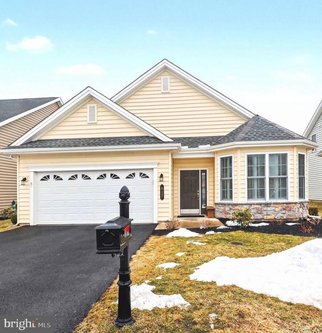 Property Photo:  617 Republic Way  PA 17050 