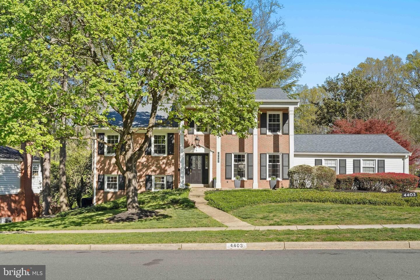 Property Photo:  4403 Wakefield Drive  VA 22003 