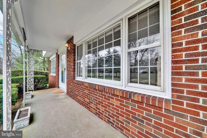 Property Photo:  21 Fabrow Drive  NJ 08560 