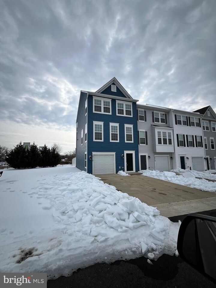 Property Photo:  12115 Bowling Farm Court  VA 22407 