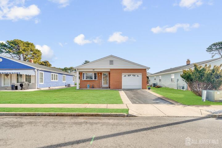 Property Photo:  16 Calalou Court  NJ 08757 