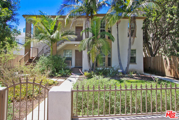 Property Photo: 1335 Roxbury Dr CA 90035