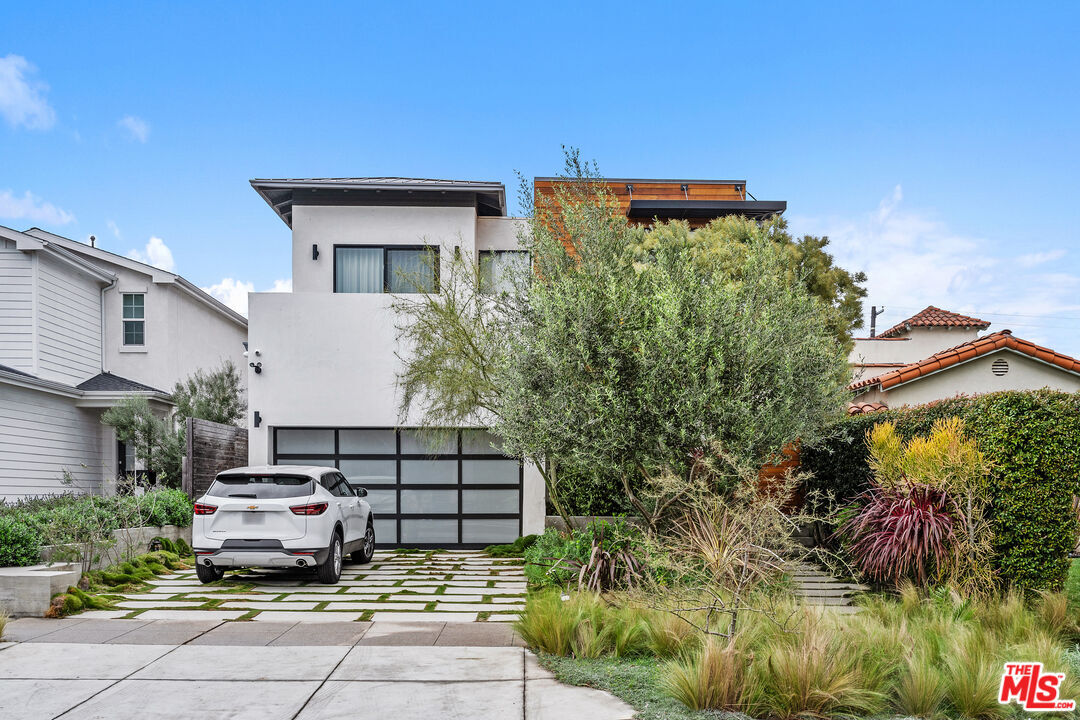 Property Photo: 2230 Malcolm Ave CA 90064