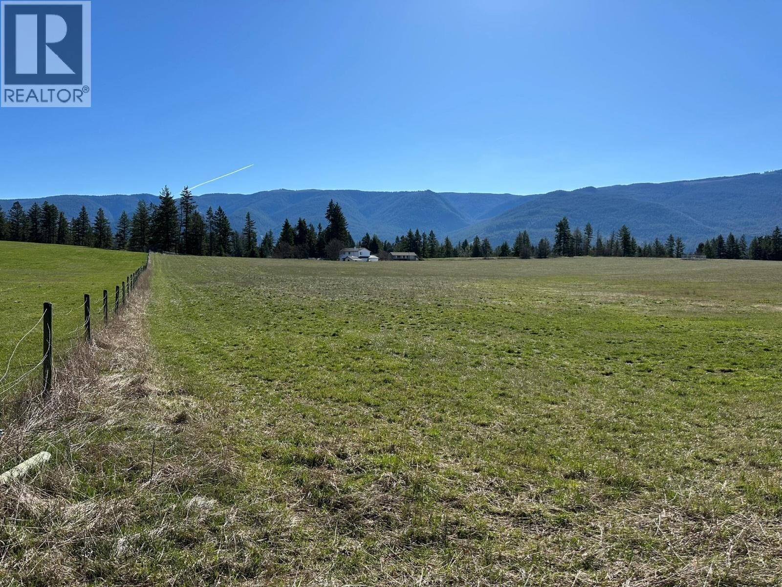 Property Photo:  3900 Schubert Road  BC V4Y 0J5 