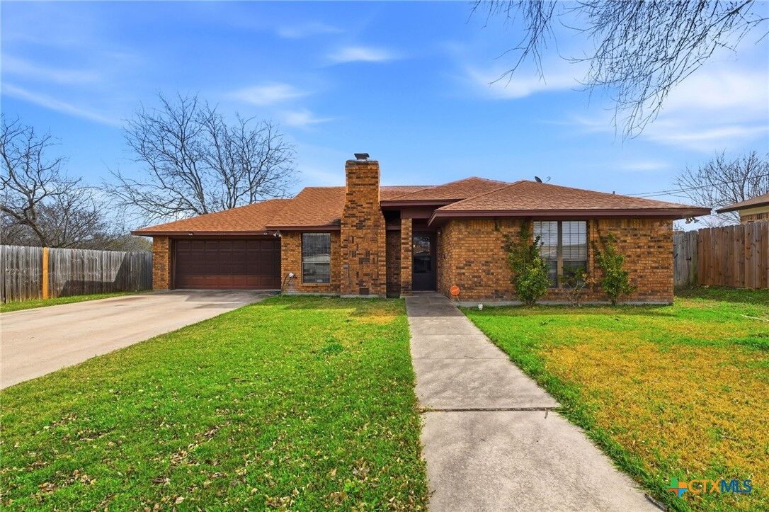 Property Photo:  1304 Linda Spur  TX 76549 