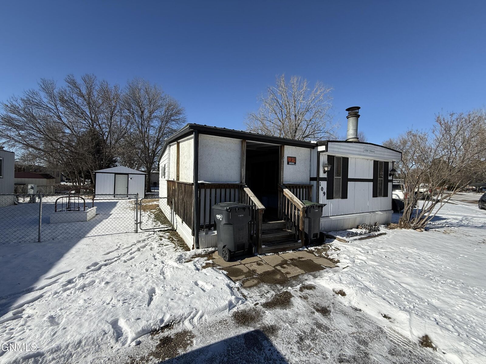 Property Photo:  109 Schlosser Avenue SE  ND 58554 