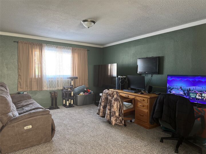 Property Photo:  819 Division Street  IA 50036 