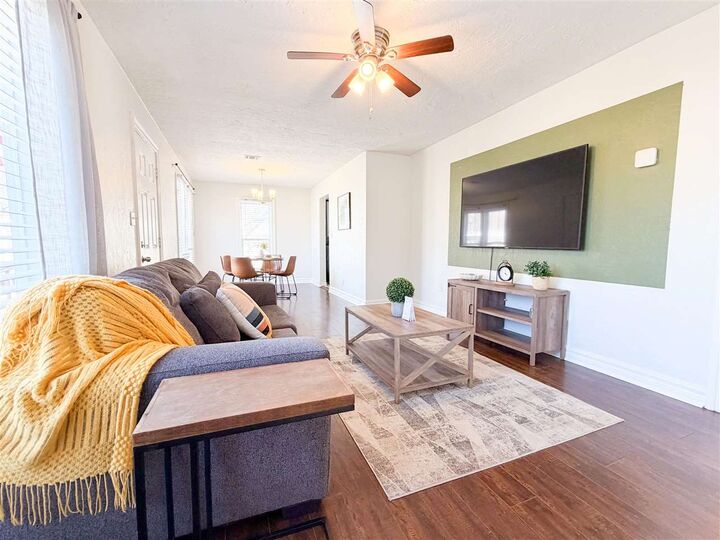 Property Photo:  1704 NW Oak Ave  OK 73507 