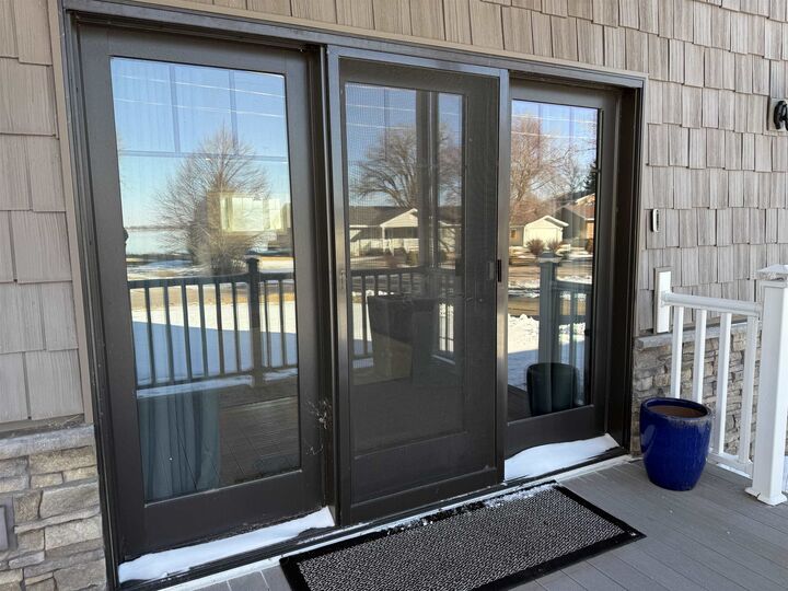 Property Photo: 404 S Maloney Drive NE 69101