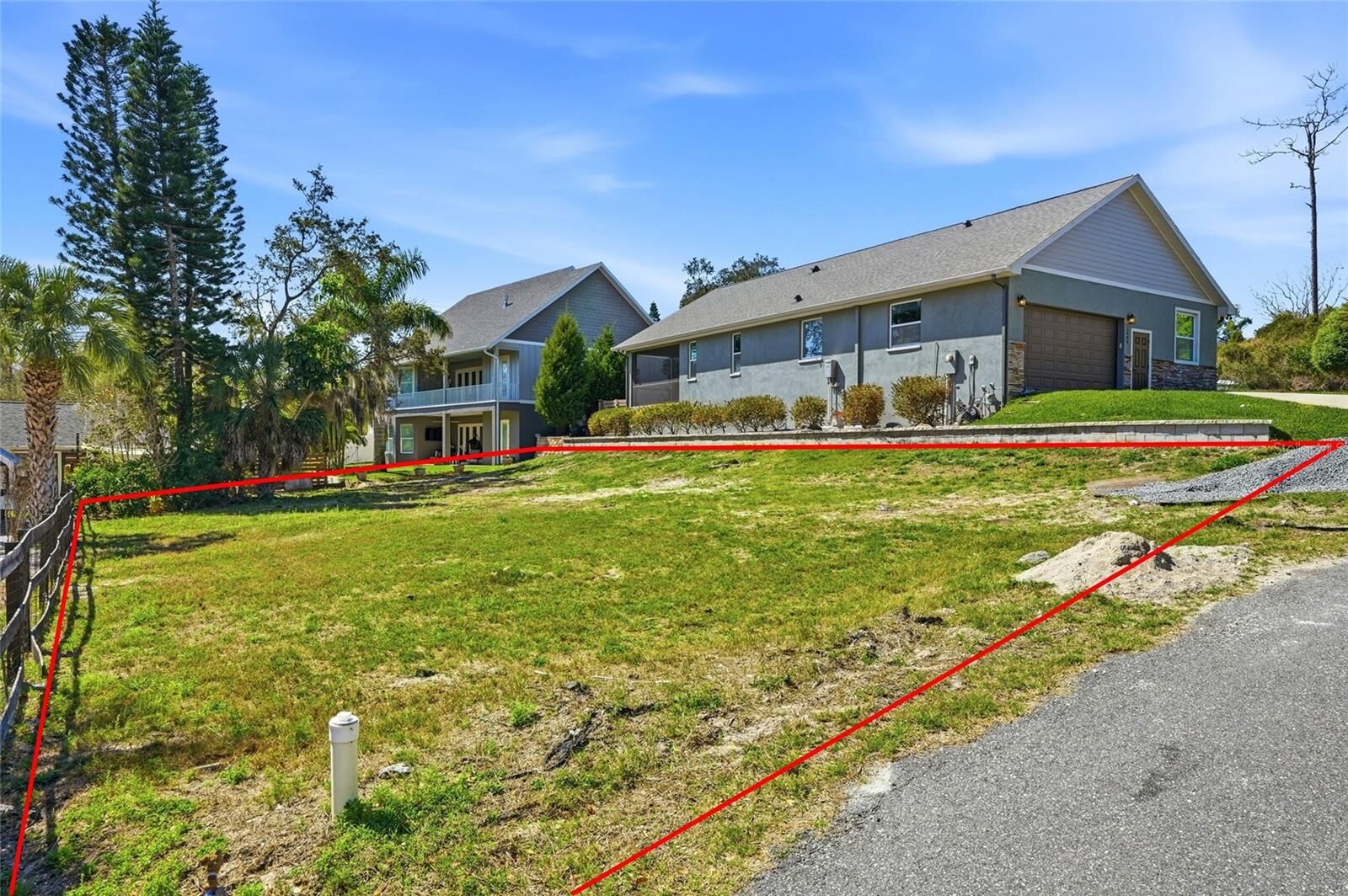 Property Photo: 1604 Butler Court FL 34689