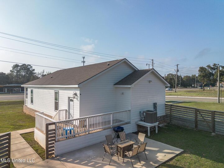 Property Photo: 306 Cowan Road MS 39507
