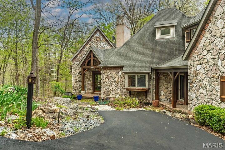 Property Photo:  832 Stone Bridge Springs Drive  MO 63005 