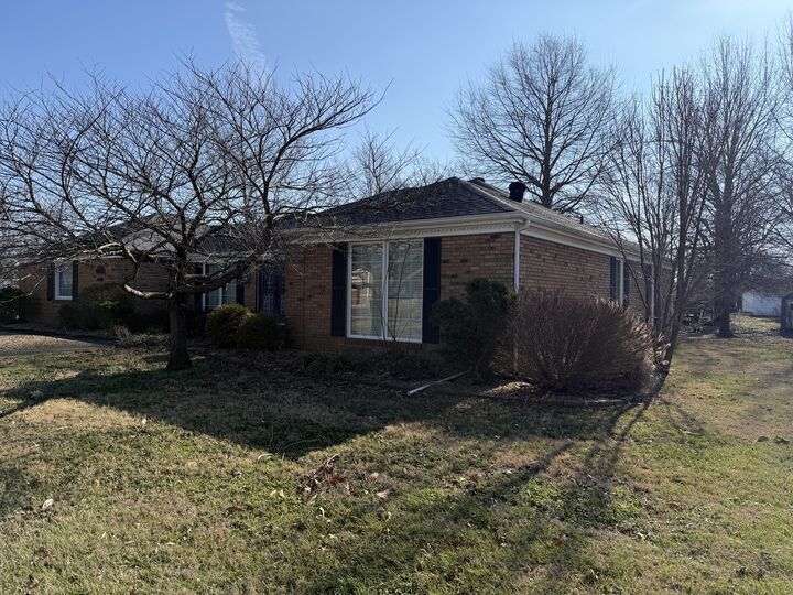 Property Photo:  707 E Boulevard Street  IL 62959 