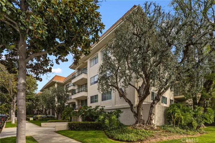 Property Photo:  420 S Madison 304  CA 91101 