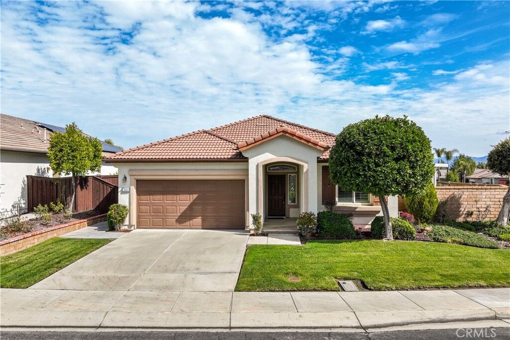 Property Photo: 366 Garcia Dr CA 92545