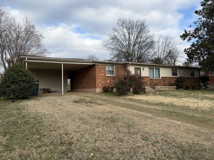 Property Photo:  2422 Kimberly Dr  TN 37214 