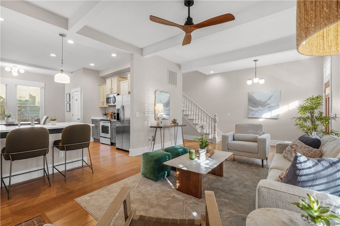 Property Photo:  216 W Henry Street  GA 31401 
