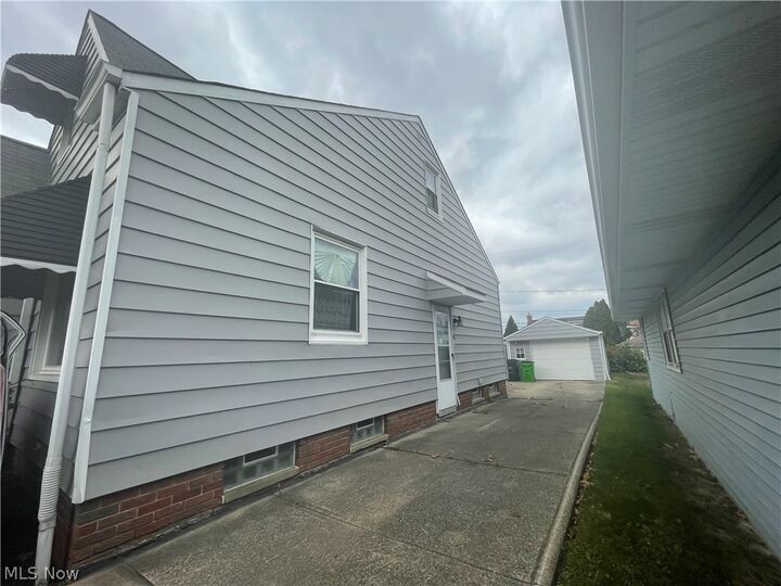Property Photo:  11511 Bradwell Road  OH 44125 