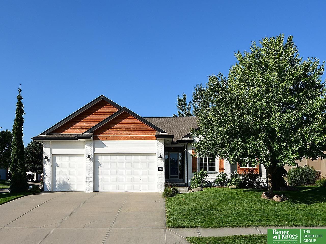 Property Photo:  10418 Spyglass Drive  NE 68136 