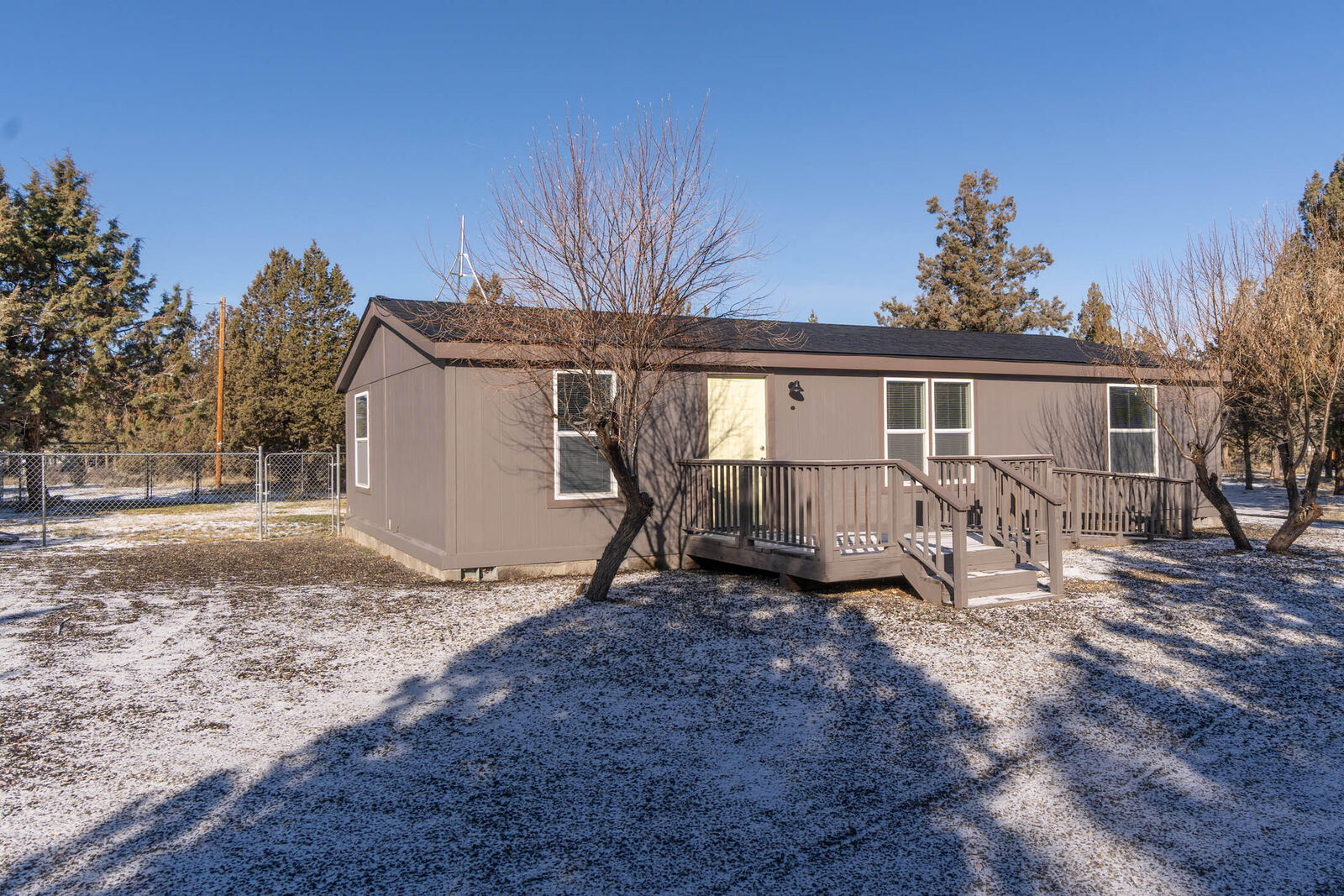 Property Photo: 3491 SE Umatilla Loop OR 97754