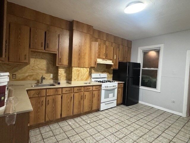 Property Photo:  166A Chelsea St. 1  MA 02128 