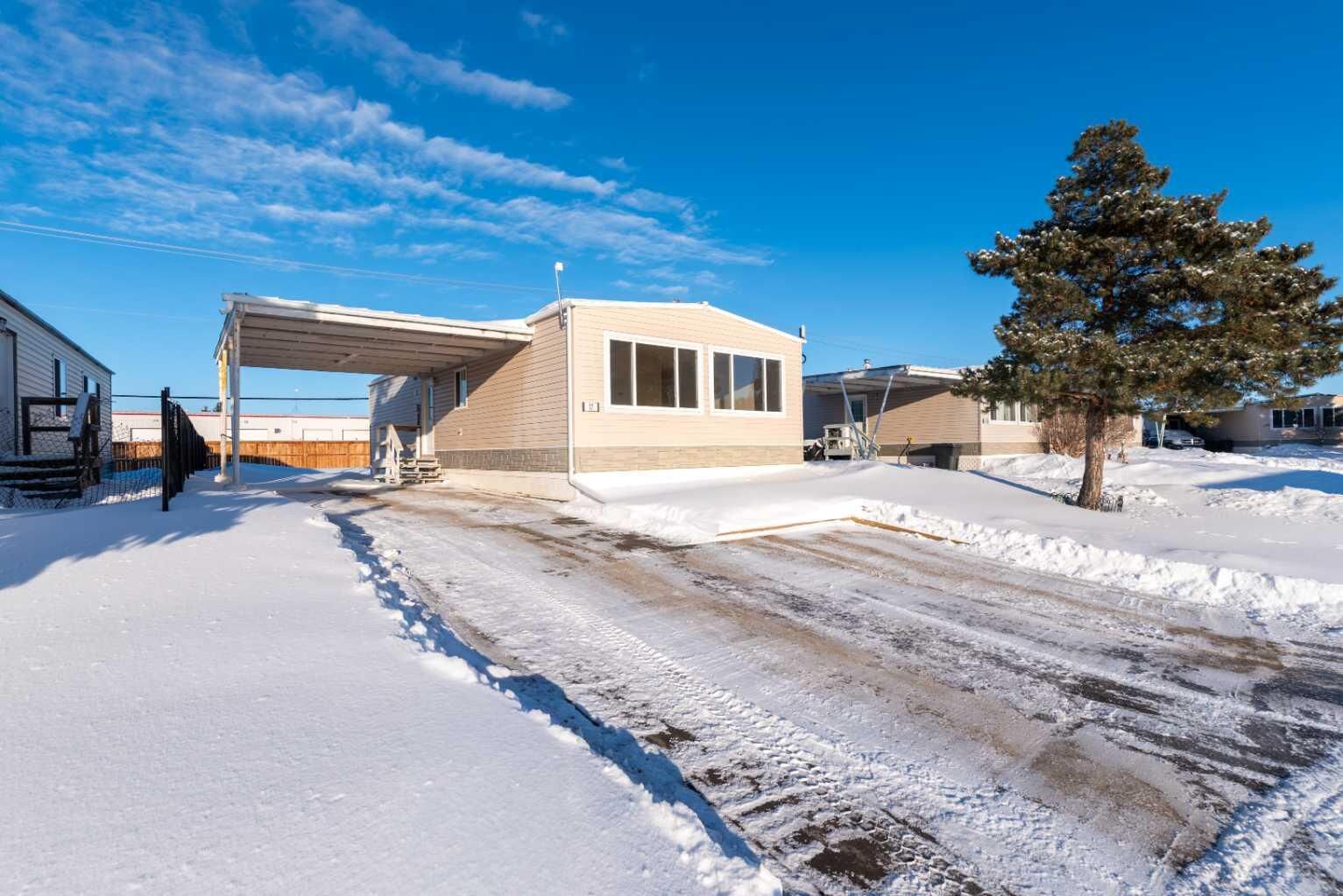 Property Photo:  5308 57 Street 17  AB T9V 2A3 