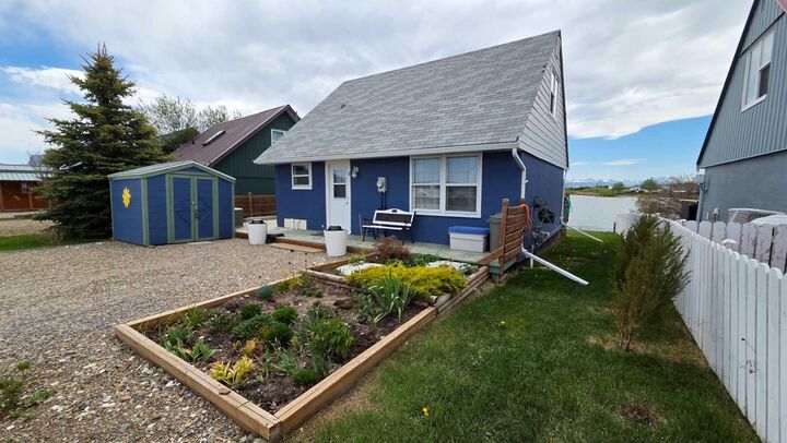 Property Photo:  11 Mountain Vista Drive  AB T0K 1E0 