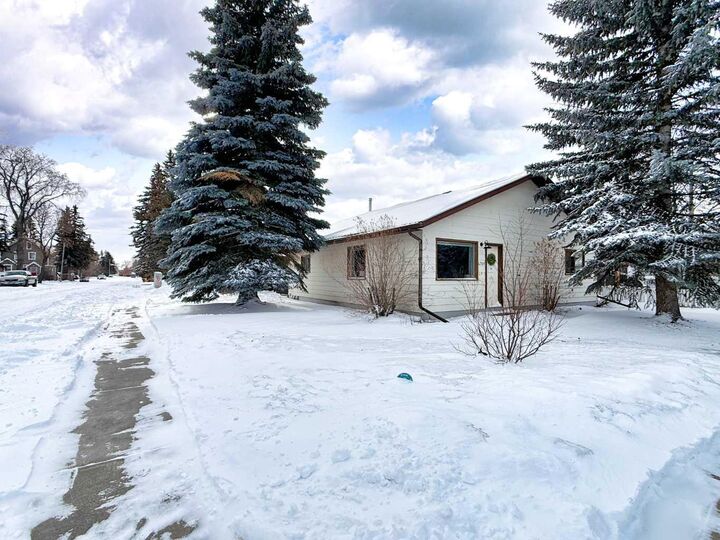 Property Photo:  4701 49 Street  AB T4H 1E5 