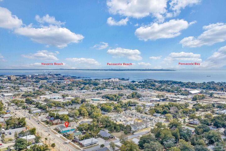 Property Photo:  1505 W. Garden St  FL 32502 