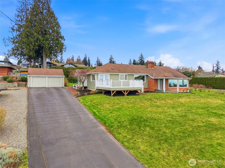 Property Photo: 2602 Hillside Lane WA 98203