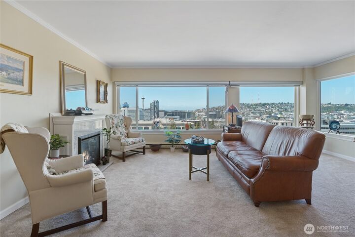 Property Photo:  308 E Republican Street 214  WA 98102 