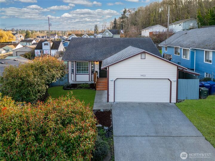 Property Photo: 1422 E Wright Avenue WA 98404