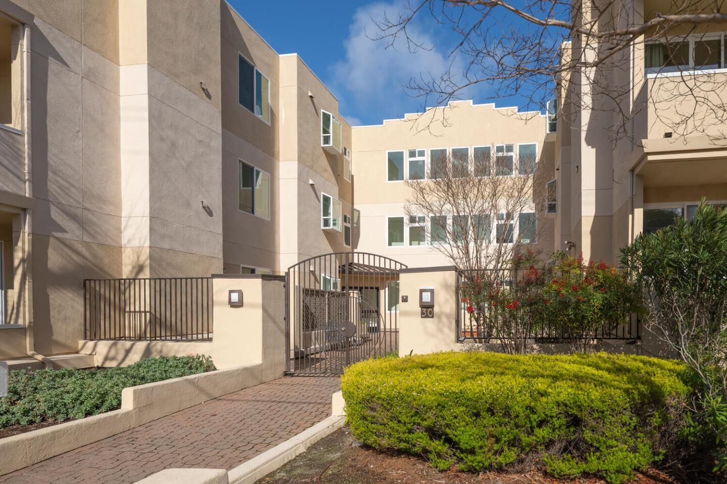 Property Photo: 30 Lorton Avenue 302 CA 94010