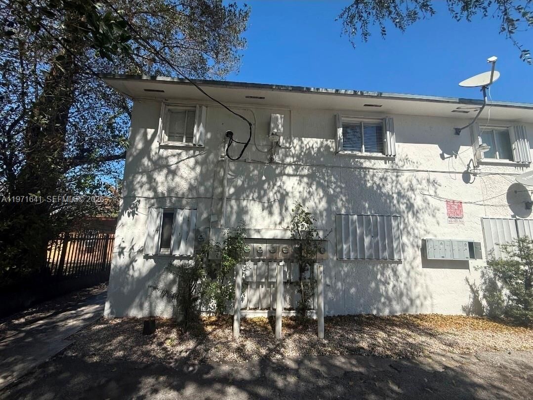 Property Photo:  21 NW 59th St 5  FL 33127 