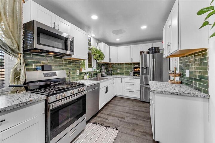 Property Photo:  18280 Vista Lane  CA 96022 