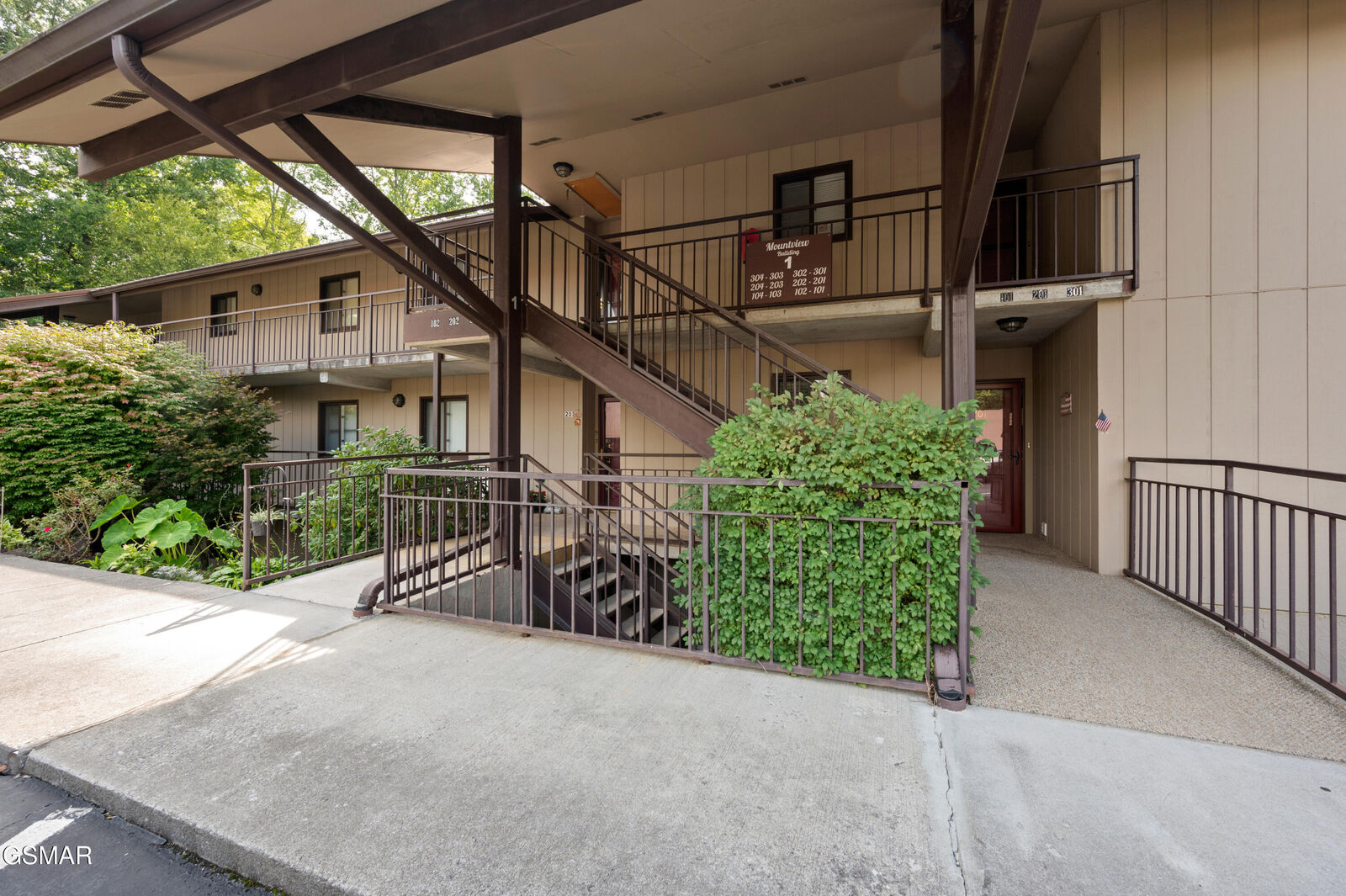 Property Photo:  221 Woodland Road  TN 37738 