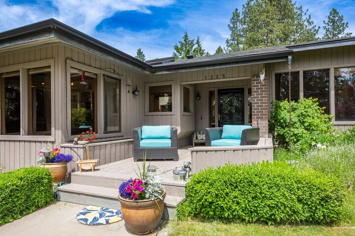 Property Photo:  1225 E Estates Rd  WA 99224 