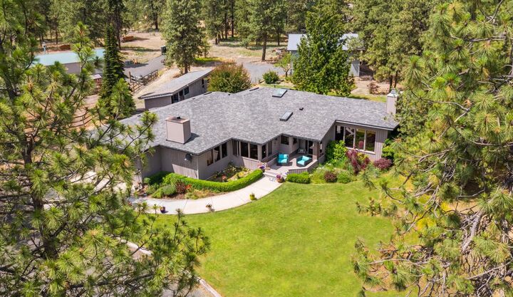 Property Photo:  1225 E Estates Rd  WA 99224 