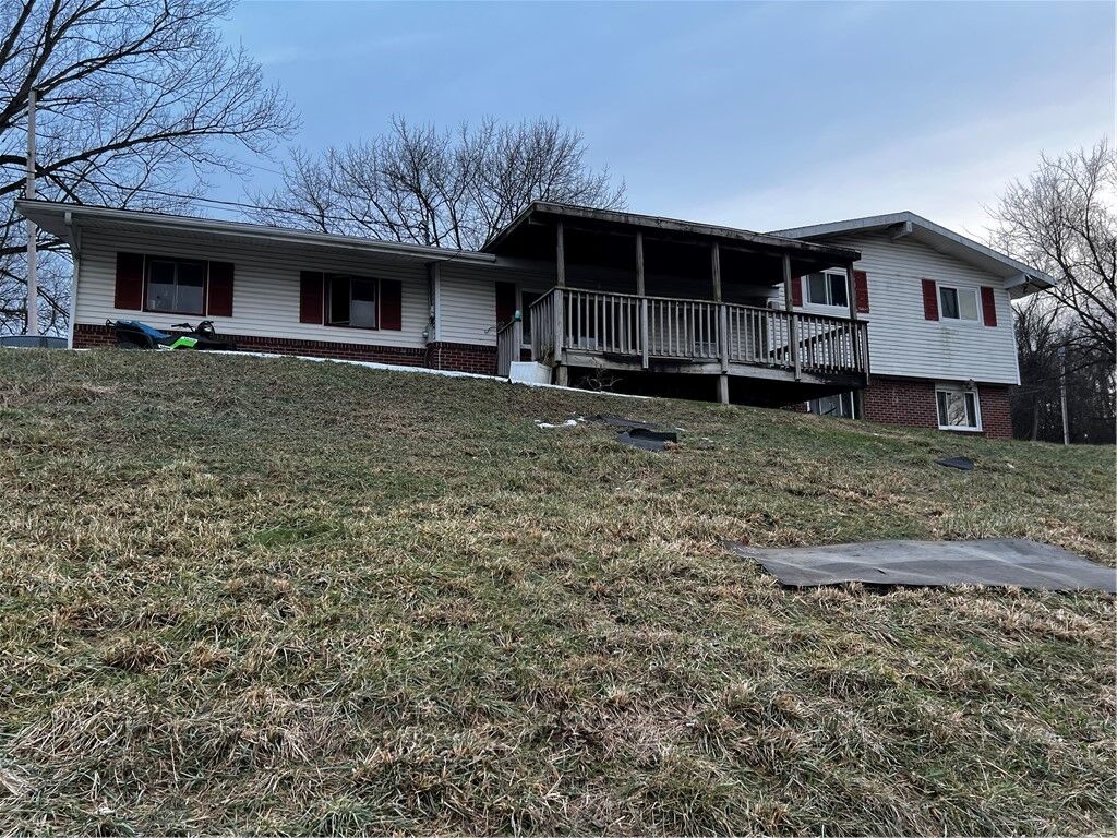 Property Photo:  343 Vanderbilt Rd  PA 15425 