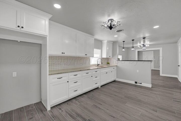 Property Photo: 906 N Pierce Street TX 79107-3939